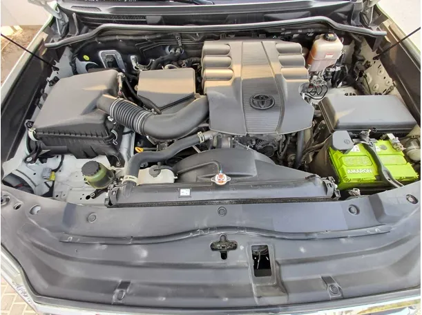 Car image 21