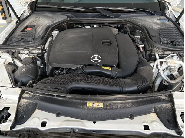 Car image 29