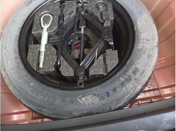 Car image 21