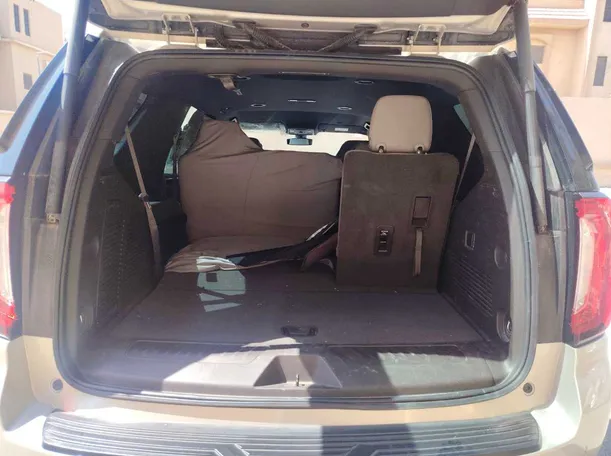 Car image 27