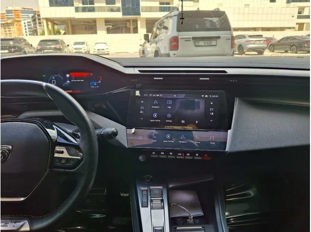 Car image 13