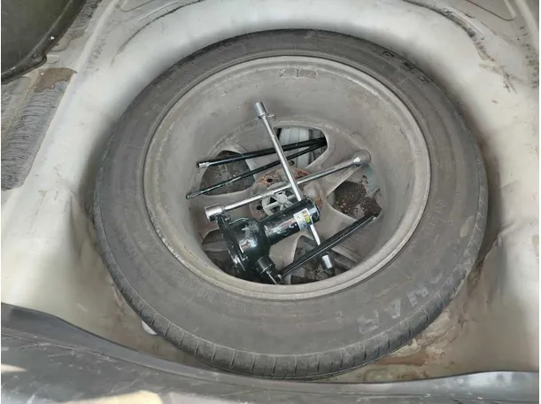 Car image 35