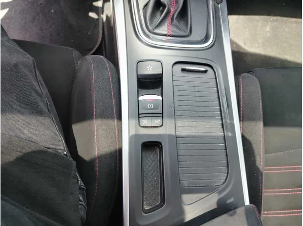 Car image 22