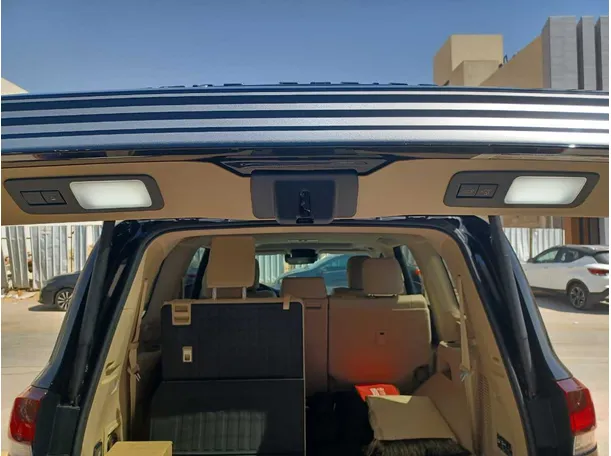 Car image 22
