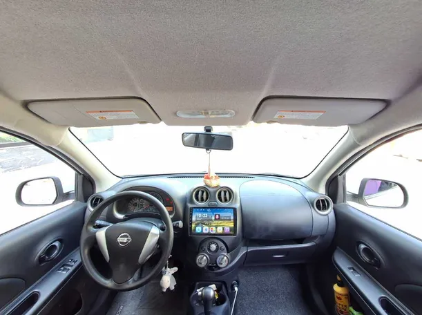 Car image 16