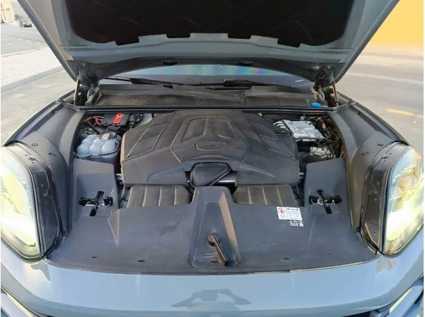 Car image 43