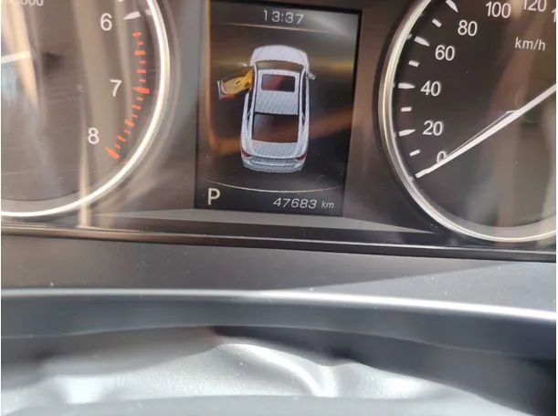 Car image 22