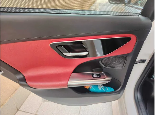 Car image 34
