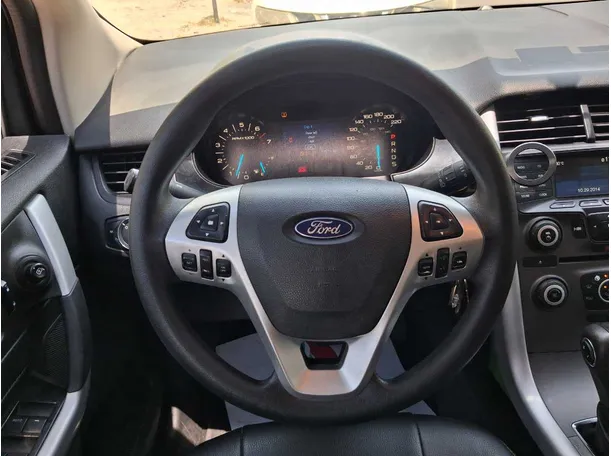 Car image 16