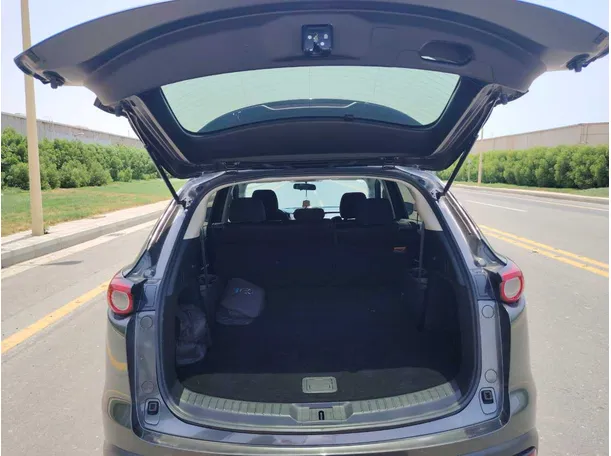 Car image 26