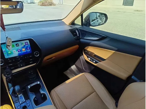 Car image 37