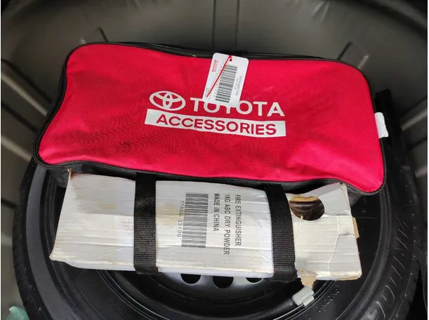 Car image 37