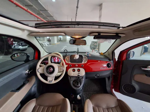 Car image 18