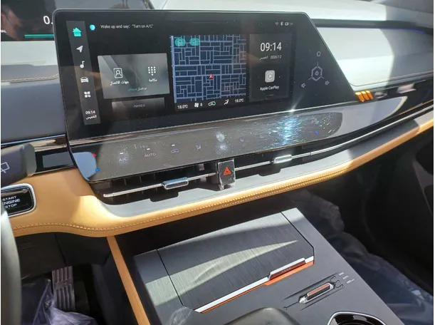 Car image 18