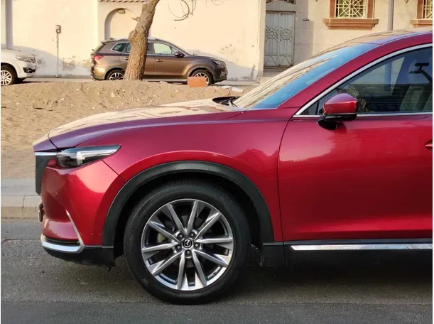 Car image 8