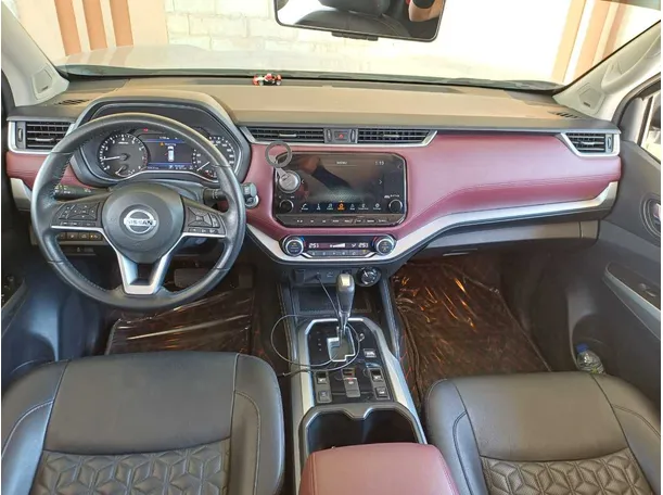 Car image 17