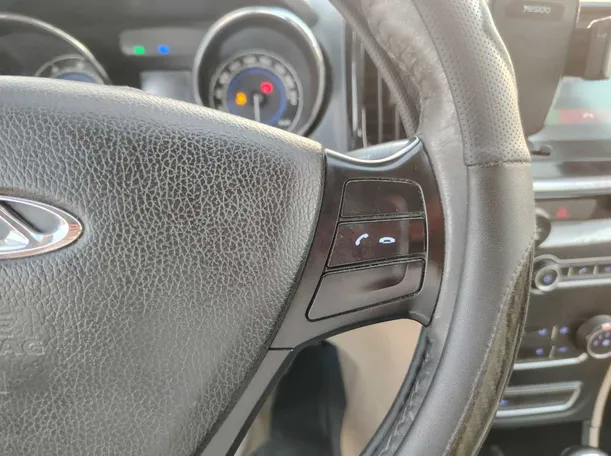 Car image 27