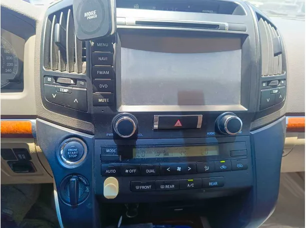 Car image 23