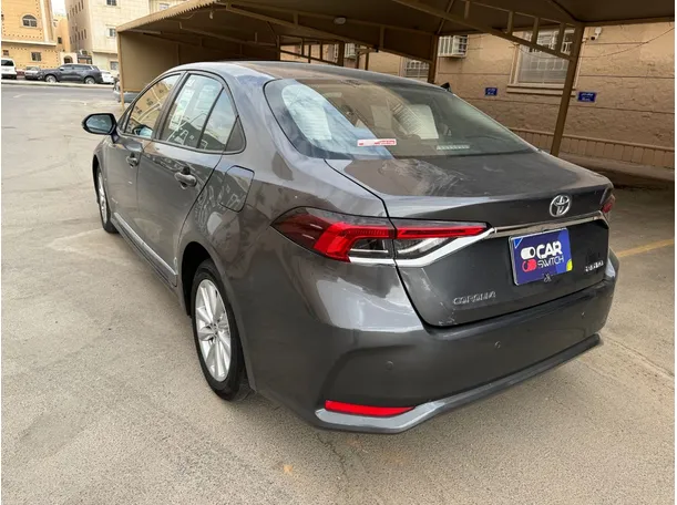 Car image 7