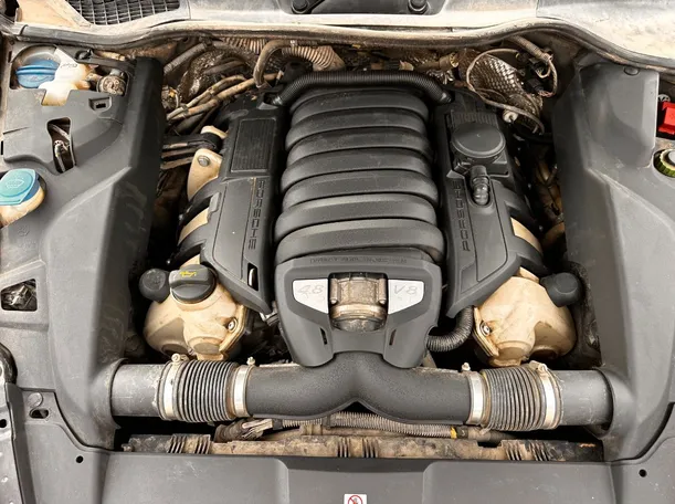 Car image 28
