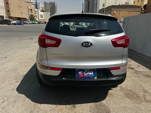 Car image 6