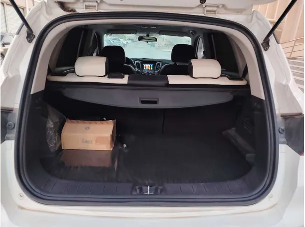 Car image 27