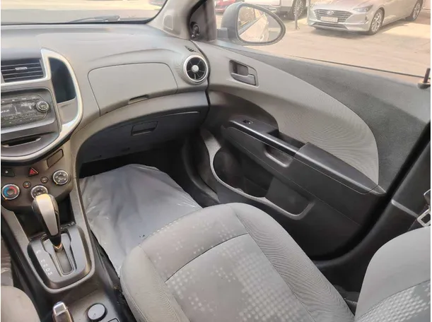 Car image 31