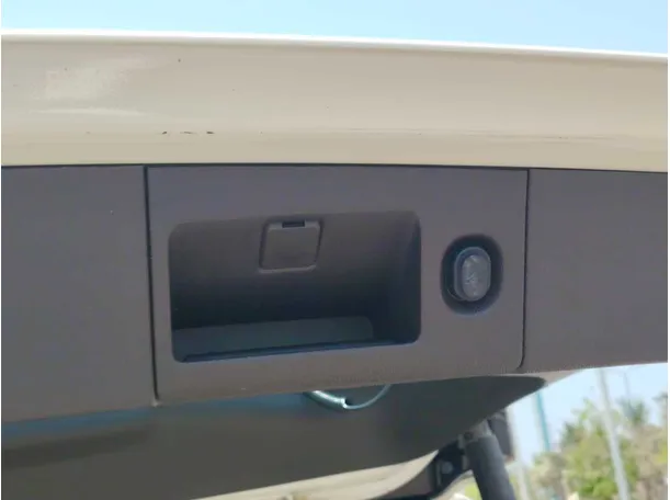 Car image 35