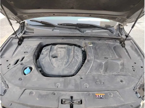 Car image 26