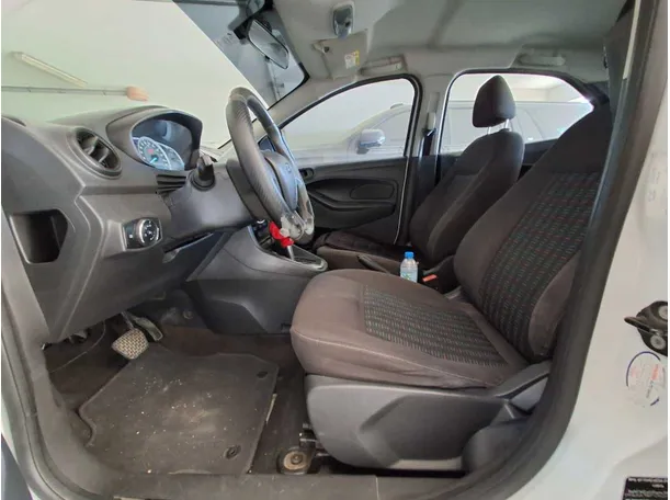 Car image 7