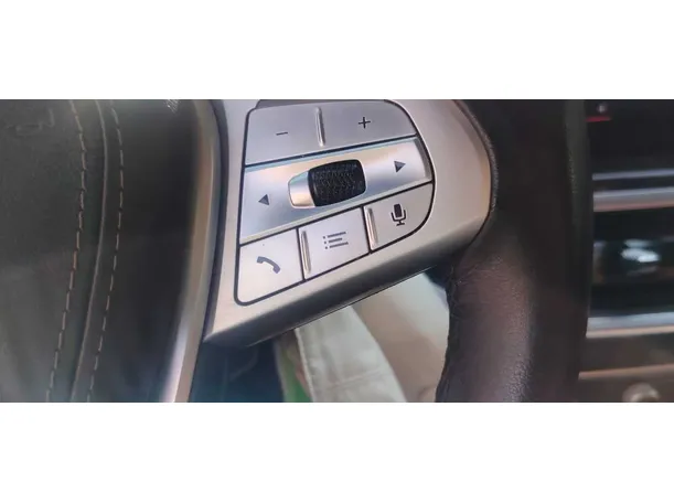 Car image 38