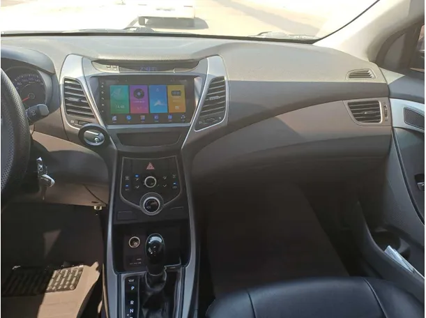 Car image 15