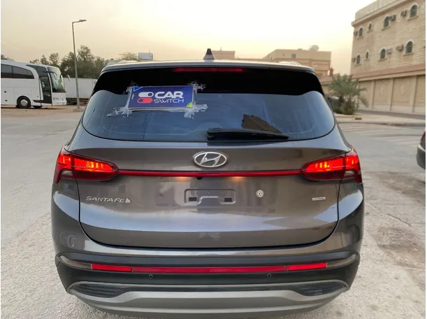 Car image 6