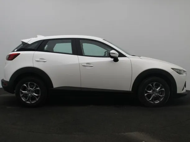 Car image 13