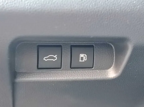 Car image 31