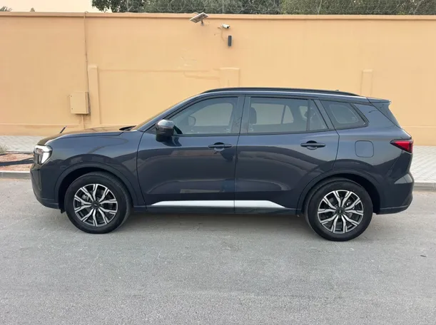 Car image 8