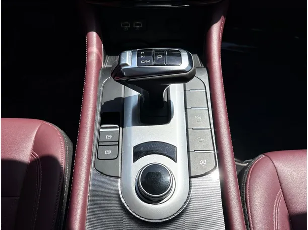 Car image 20