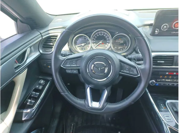 Car image 16