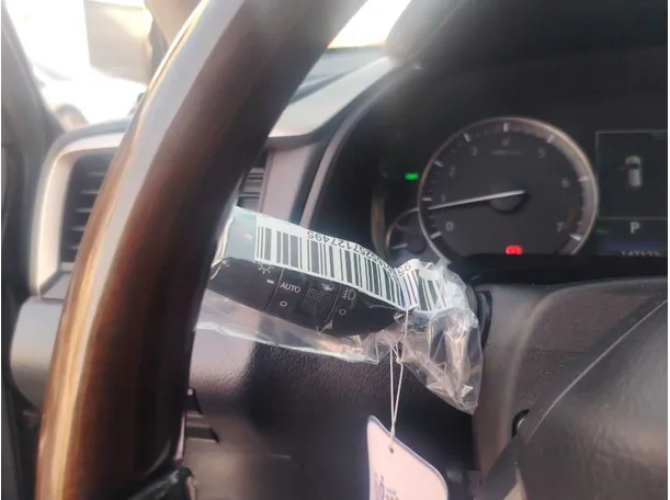 Car image 31