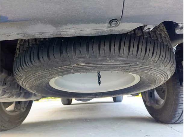 Car image 35