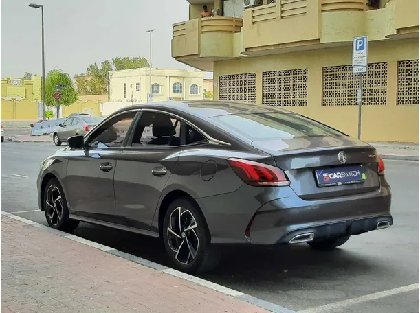 Car image 7