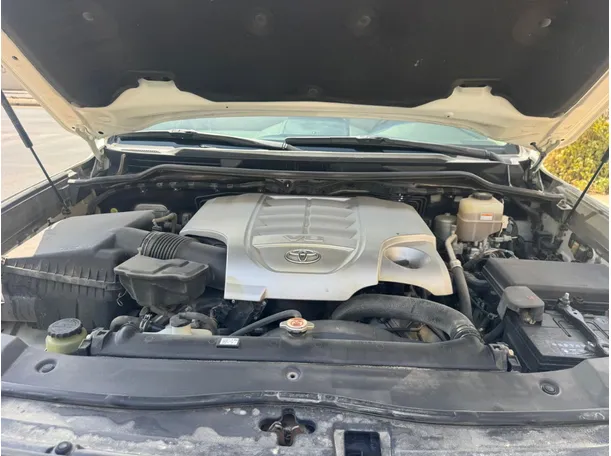 Car image 27