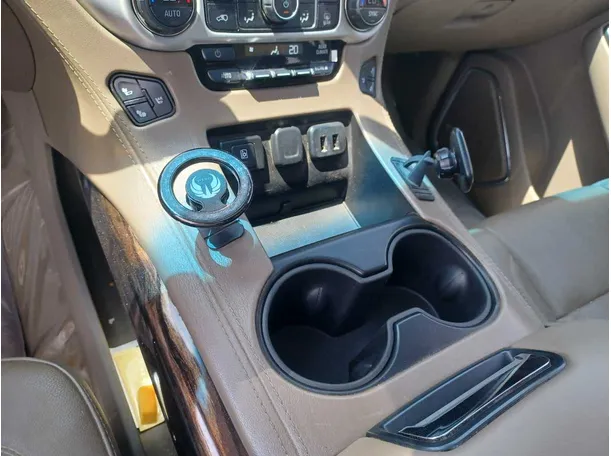 Car image 17