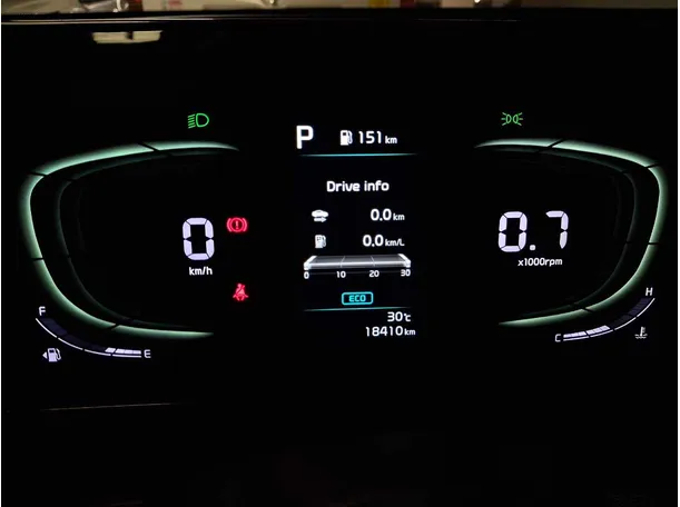 Car image 13