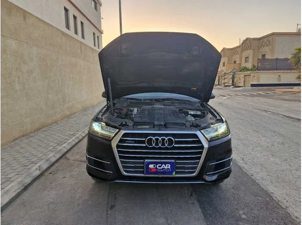 Car image 27