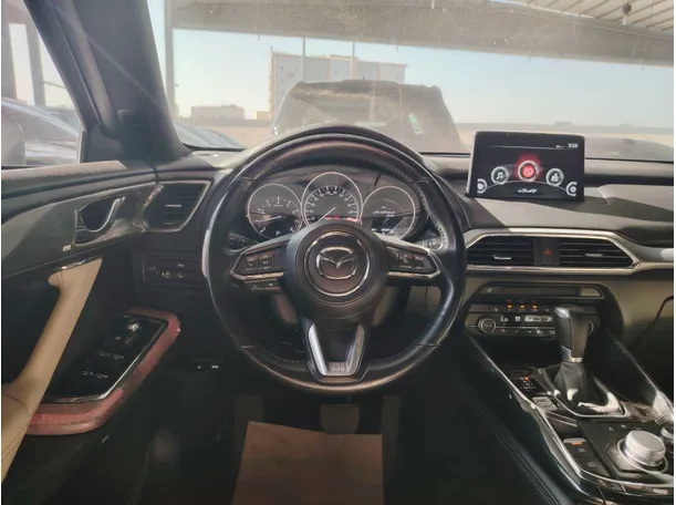 Car image 32