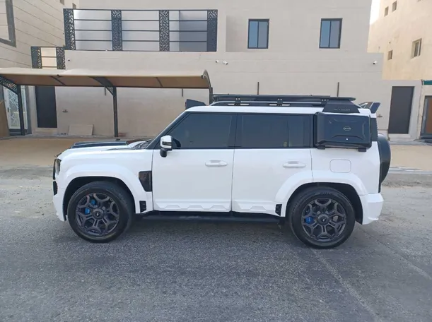 Car image 8