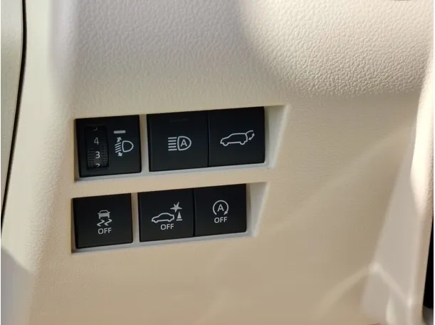 Car image 27