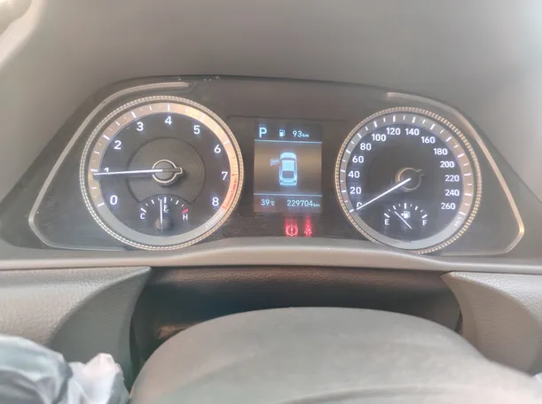 Car image 23