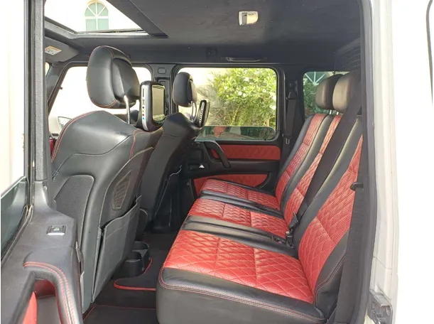 Car image 13